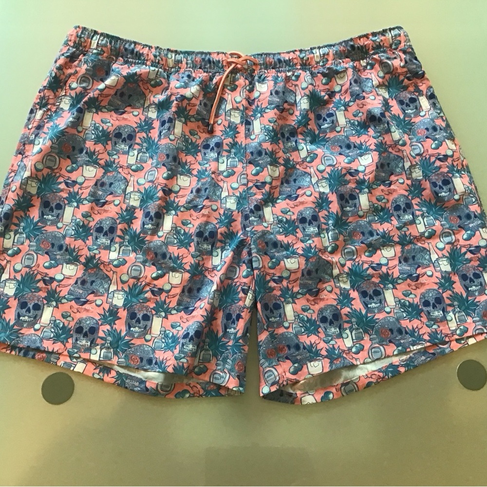 Peter Millar Ranch Water Skulls Pink Blue Swim Trunks‎ Shorts XXL 7" inseam